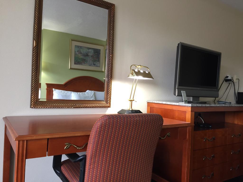 Americas Best Value Inn-Nashville/Airport South Dış mekan fotoğraf