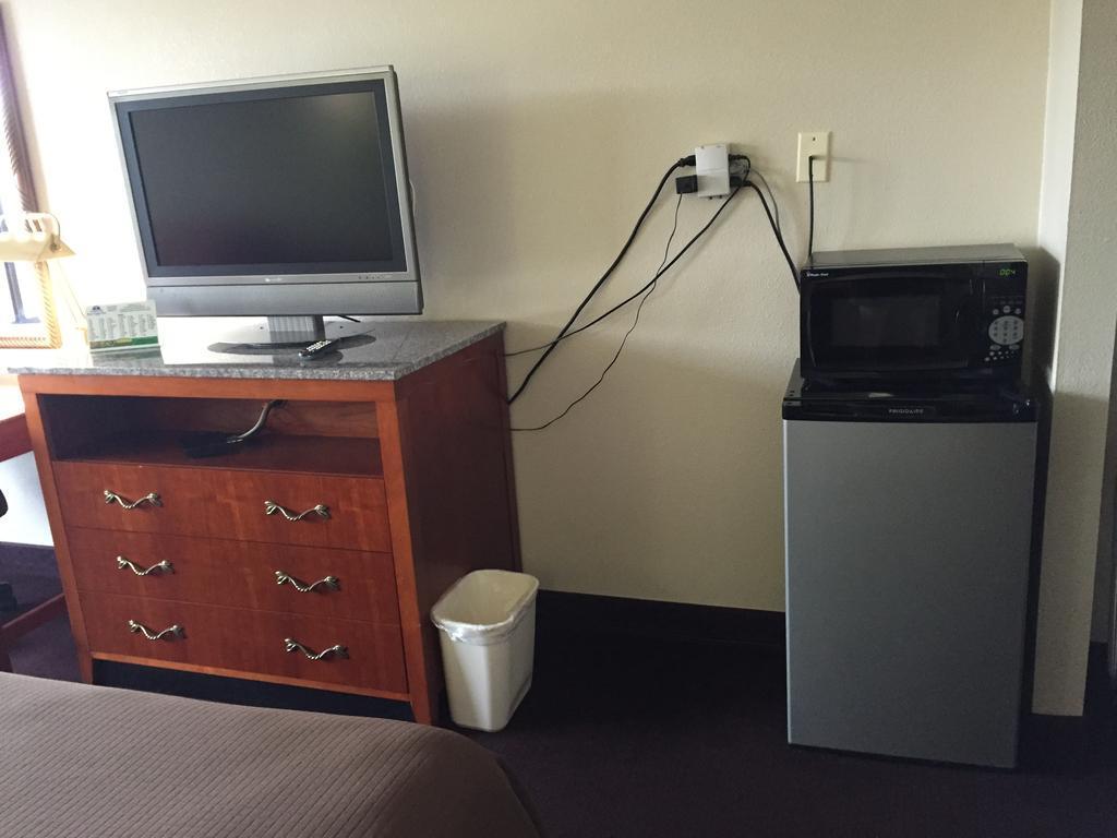 Americas Best Value Inn-Nashville/Airport South Dış mekan fotoğraf